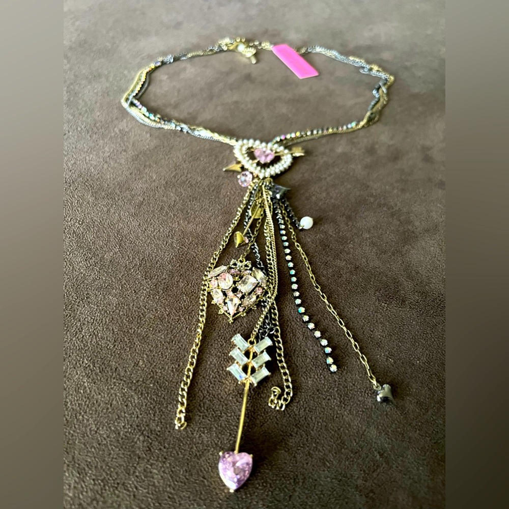 Betsey Johnson necklace with tags
